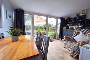 Garden Room - click for photo gallery